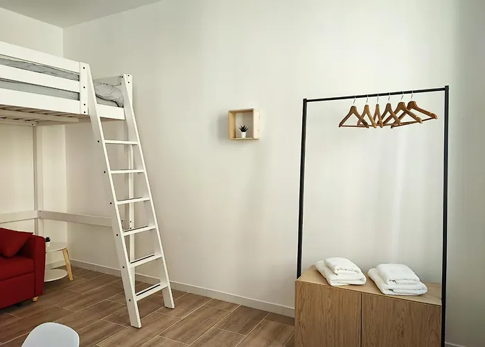 Escale Entre Cite Et Bastide Clim Wifi Smart Tv קרקסון